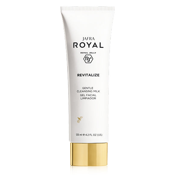 JAFRA ROYAL Revitalize Gentle Cleansing Milk